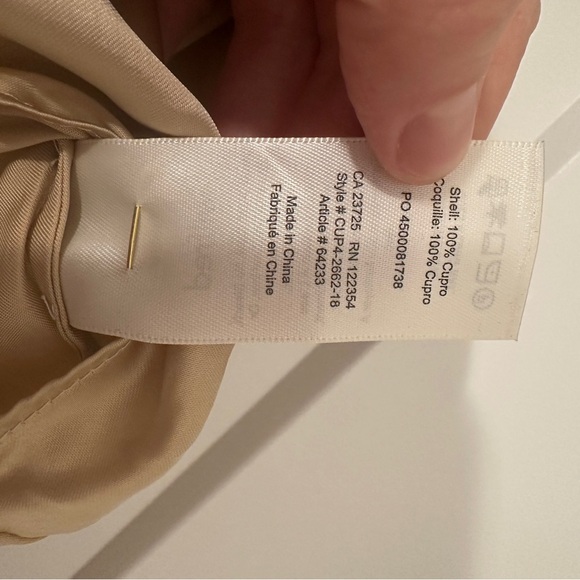 Aritzia Wilfred Peaufiner Annie Satin Beige/Bronze Blouse Size Small Women’s NWT - Picture 12 of 12